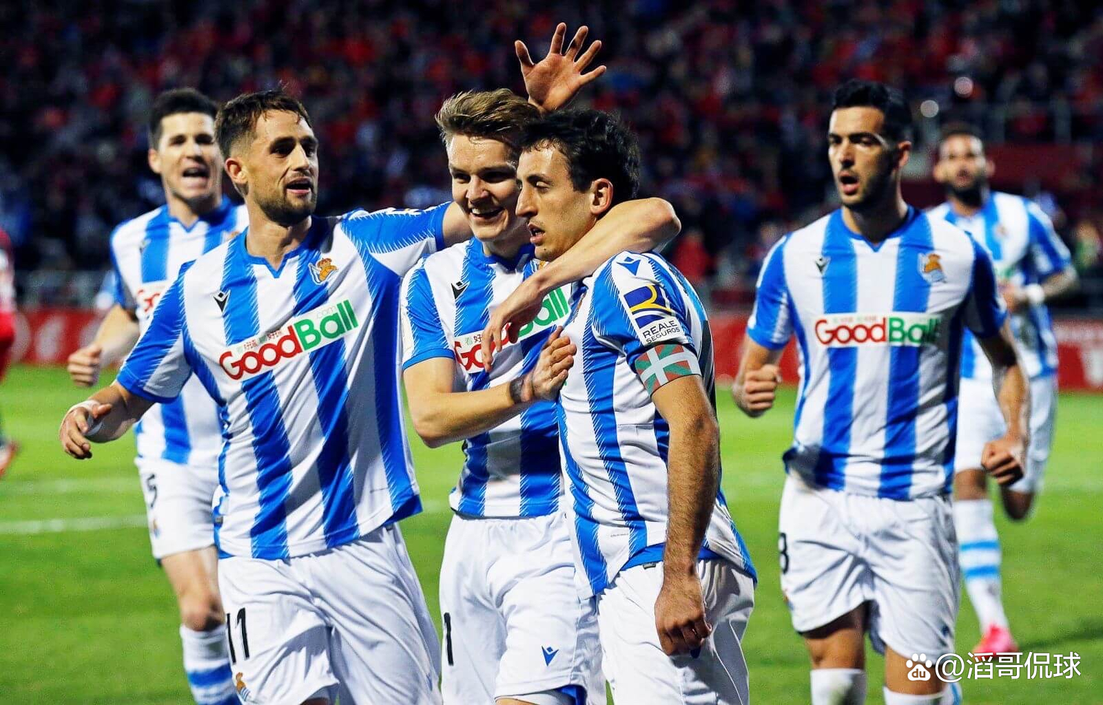 9体育-斯图加特发布备战花絮，关键时刻更衣室发声，法甲任务艰巨，心理建设被强调的简单介绍