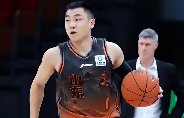 九游体育app-转折点！山东男篮强势反弹，CBA季后赛赛后攻防权衡，目标明确，训练强度明显提升的简单介绍